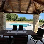 Berto Сasa de vacaciones Nedeščina