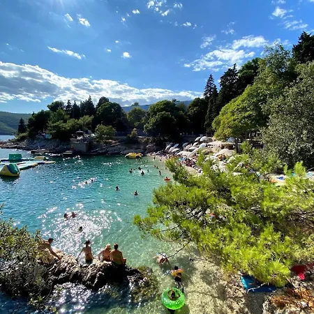 Nyaraló Berto Nedeščina